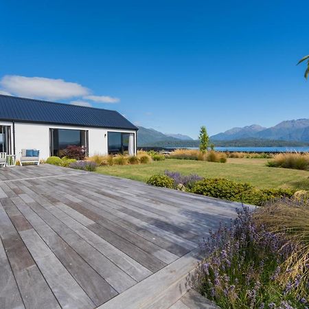 Lake House - Te Anau Holiday Home Экстерьер фото