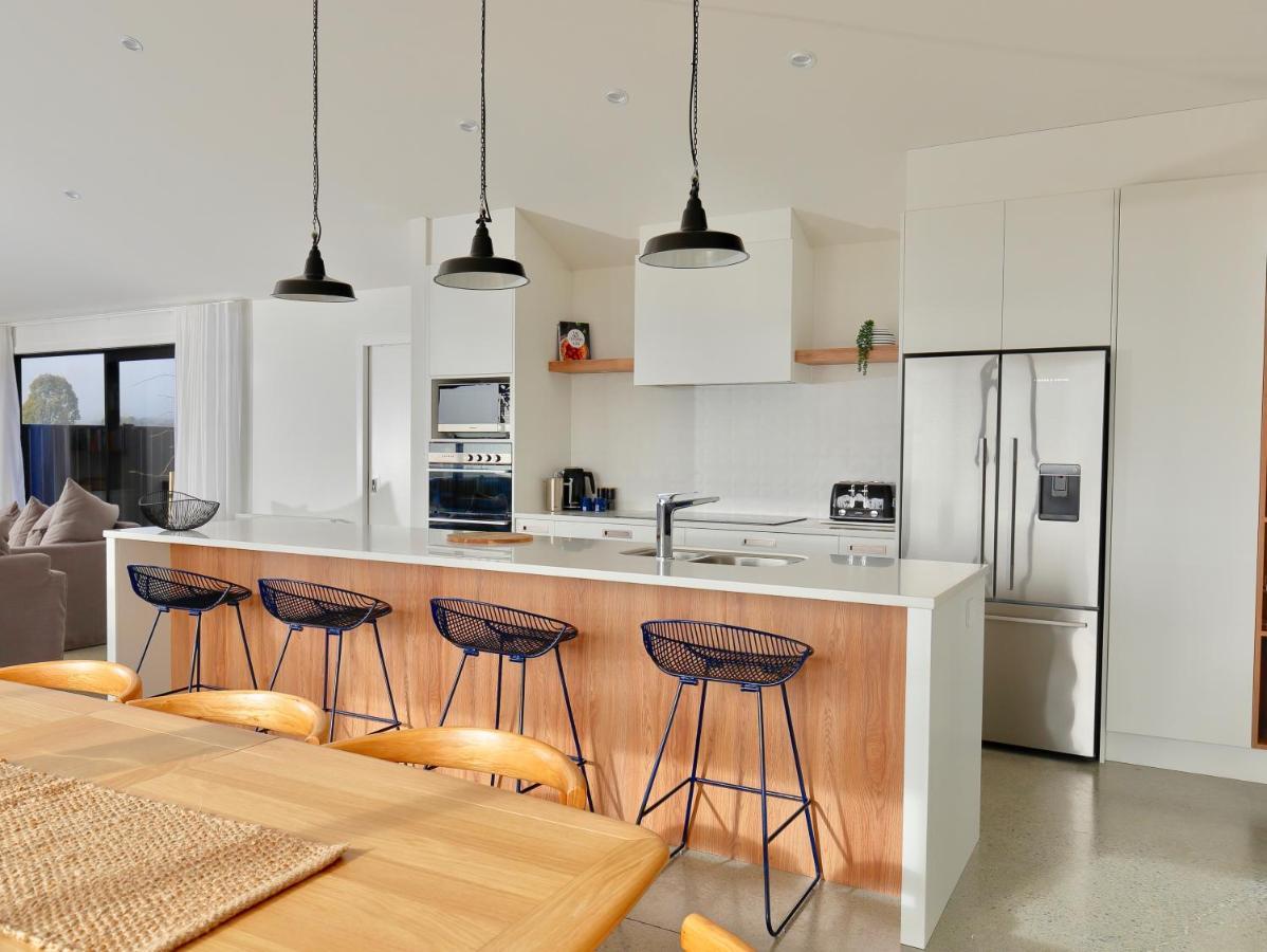 Lake House - Te Anau Holiday Home Экстерьер фото