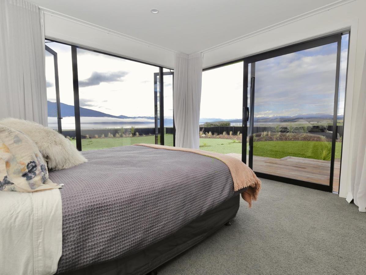 Lake House - Te Anau Holiday Home Экстерьер фото
